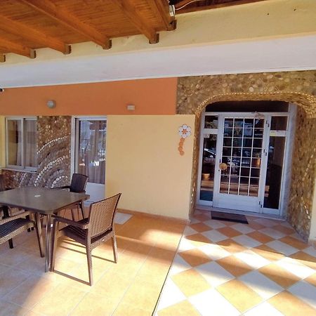 Μαρκονησ Hotel Paralía Buitenkant foto