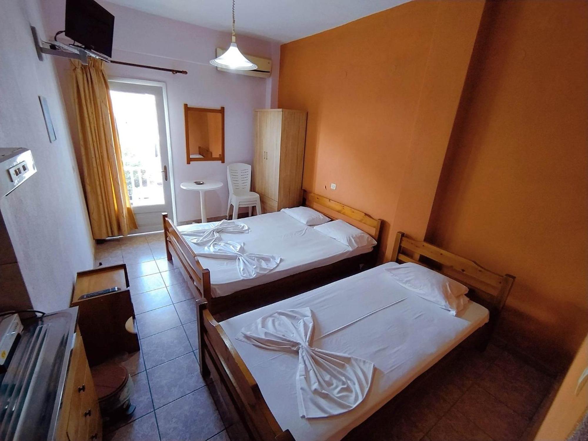 Μαρκονησ Hotel Paralía Buitenkant foto